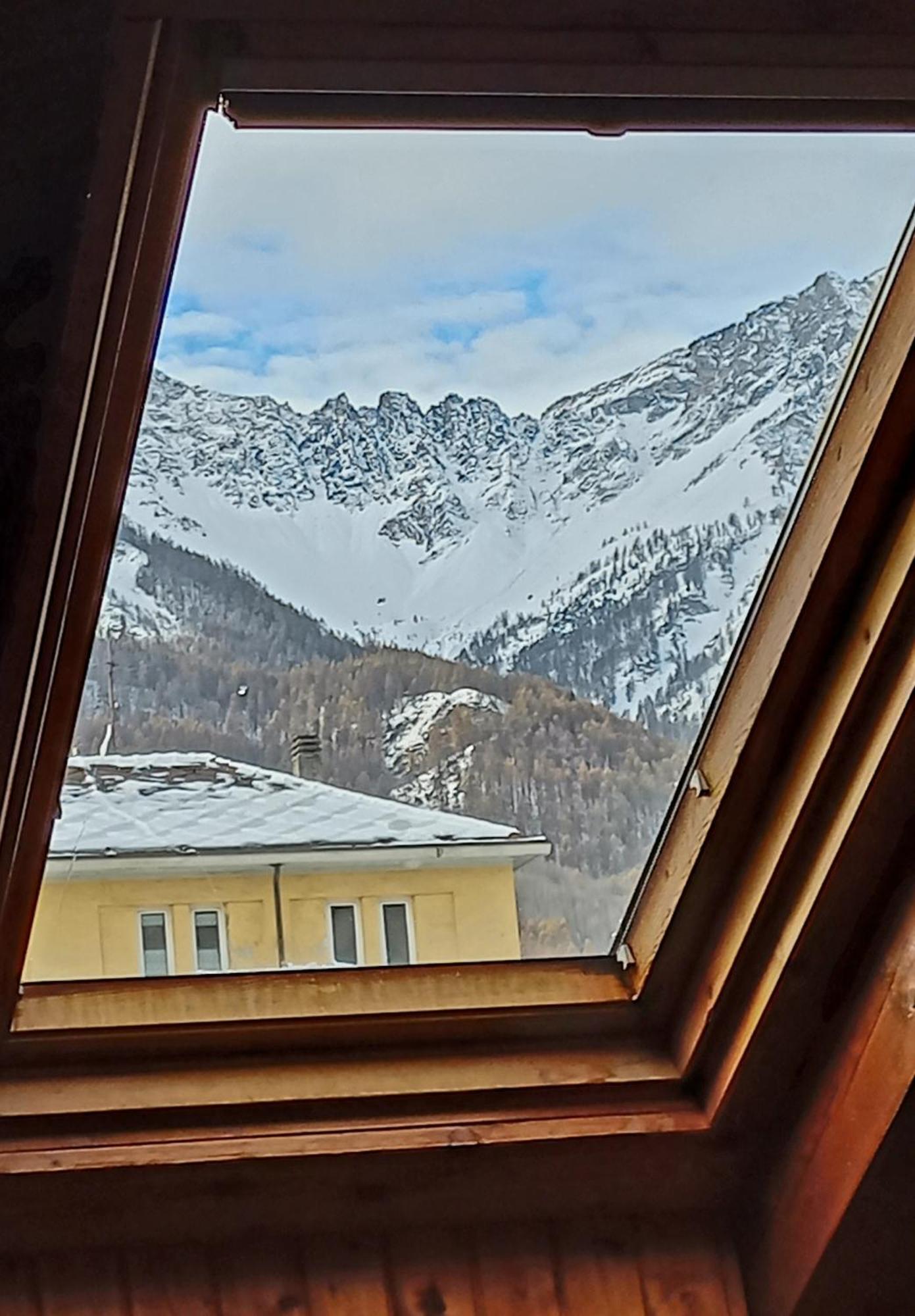 Apartamento Mansarda Bardonecchia Exterior foto